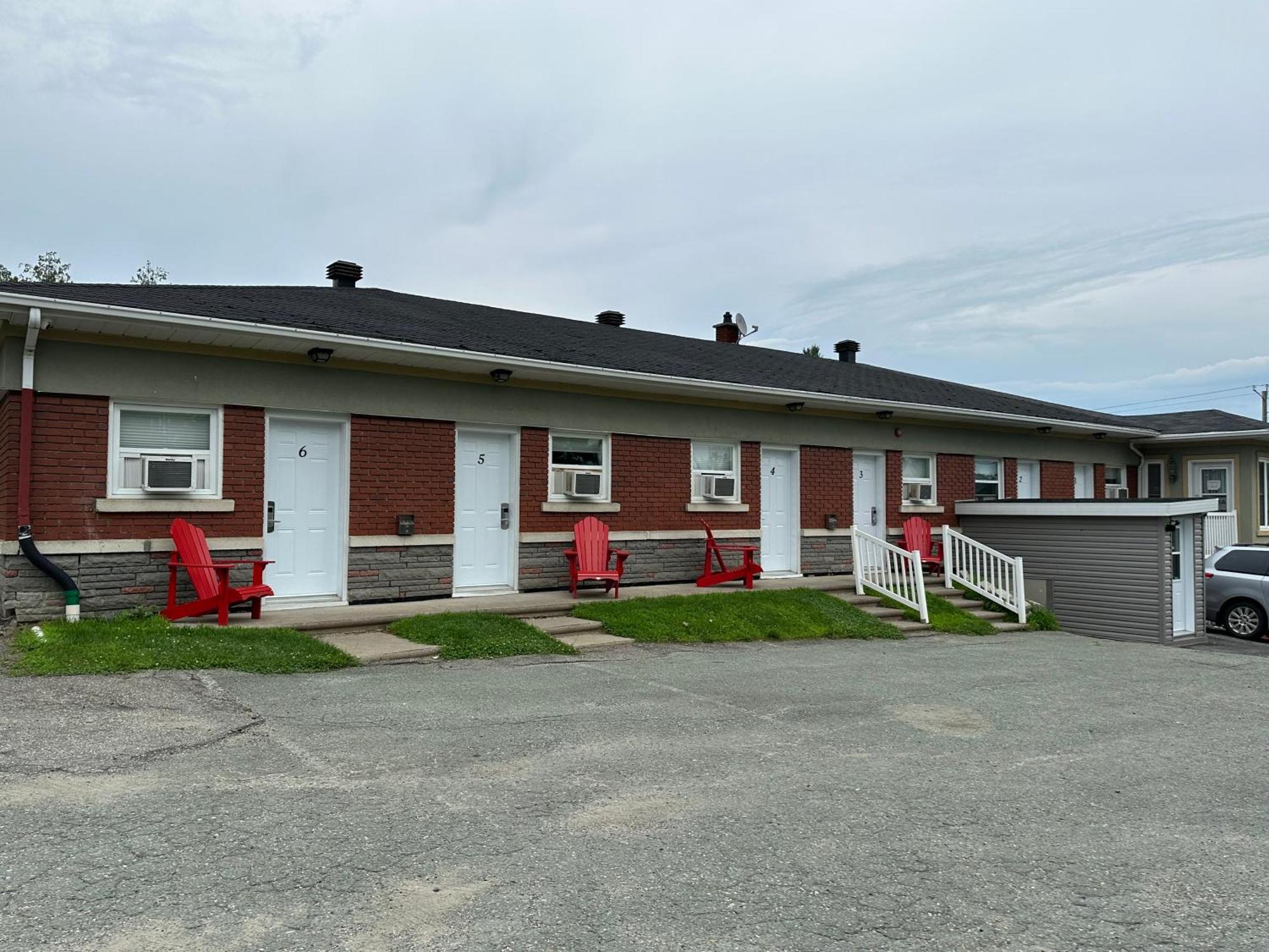 Motel Le Refuge Sherbrooke Esterno foto